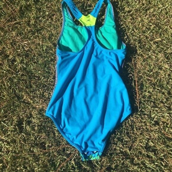 Size 16 Speedo Swimming Sports Exercise One-Piece - Picture 8 of 8